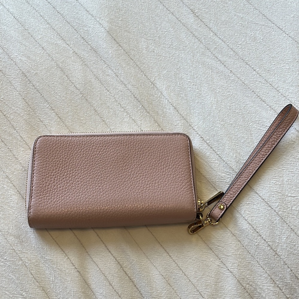 Michael kors wallet - Picture 2 of 4